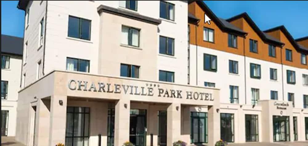 Charleville Park Hotel & Leisure Club Buitenkant foto