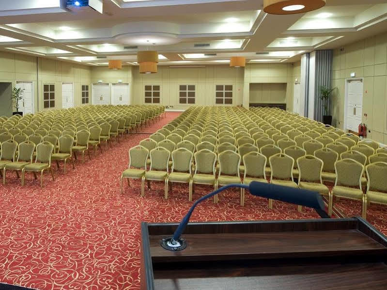 Charleville Park Hotel & Leisure Club Buitenkant foto