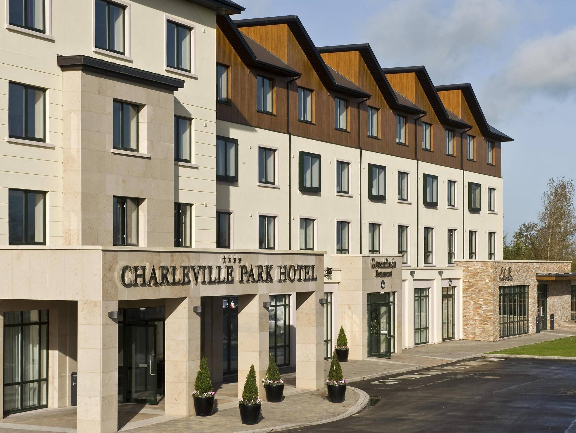 Charleville Park Hotel & Leisure Club Buitenkant foto